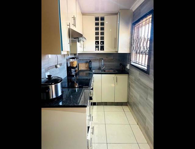 3 BEDROOM HOUSE FOR SALE IN GLEN RIDGE